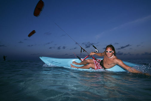 Kite-Surfing1.jpg
